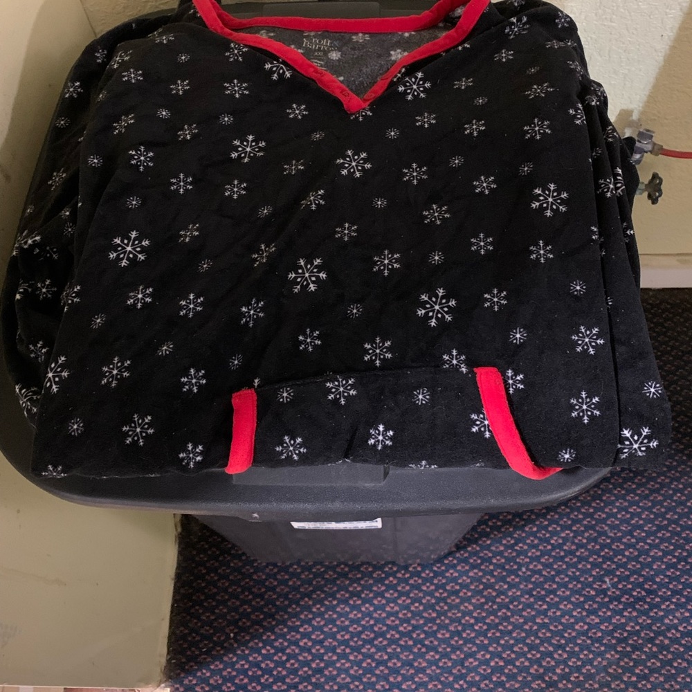 Beautiful Croft and Barrow sleep shirt XXL